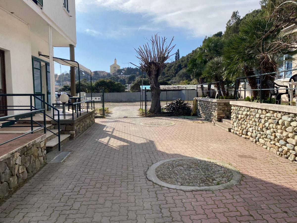 Blue Beach Bussana Nuova Exterior foto