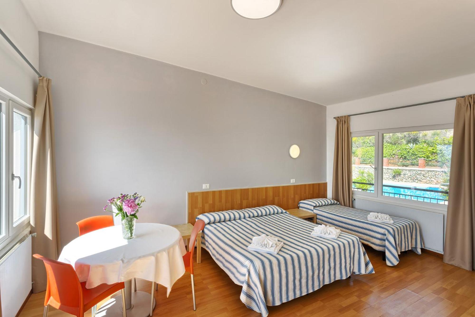 Blue Beach Bussana Nuova Exterior foto