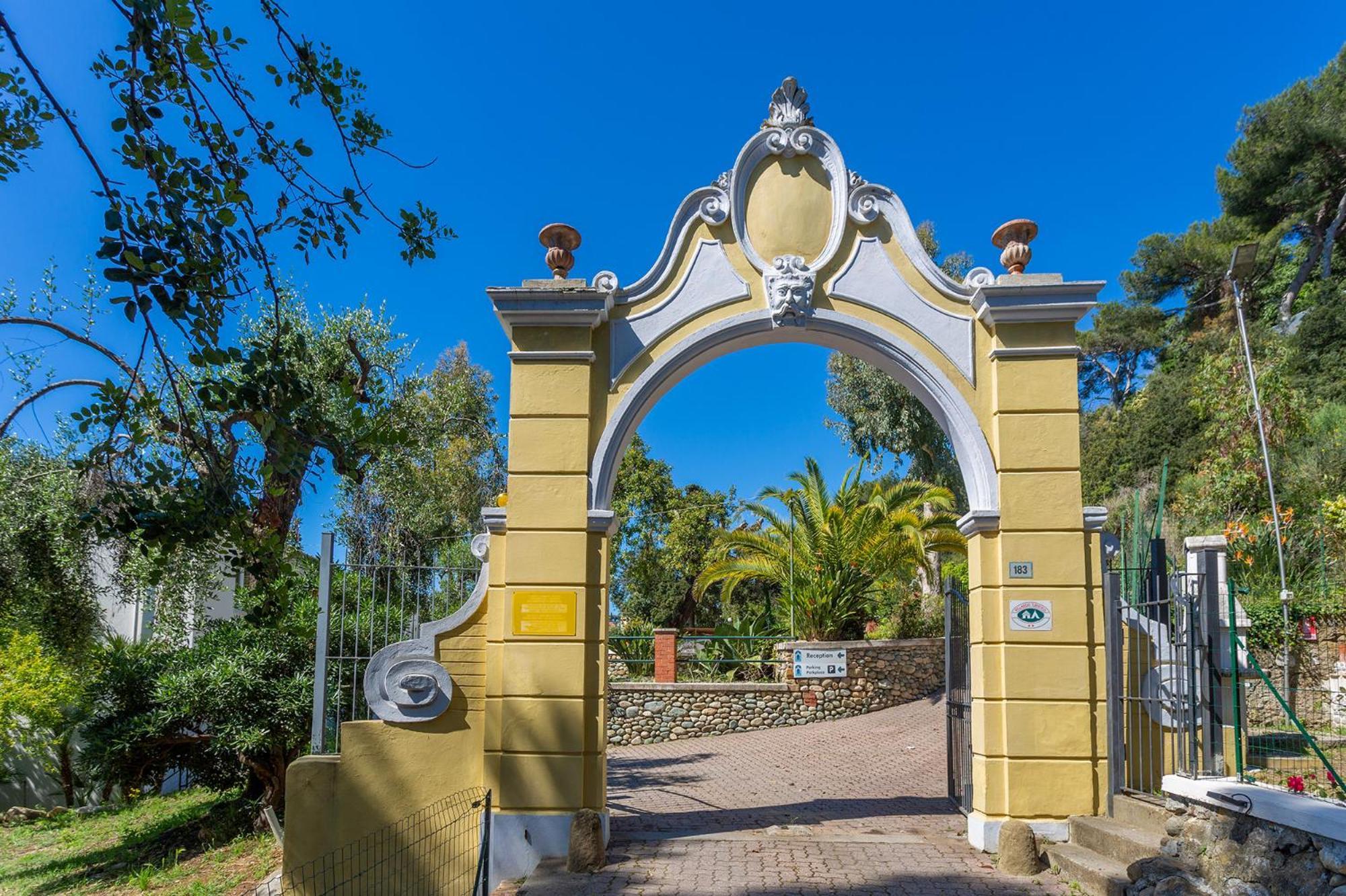 Blue Beach Bussana Nuova Exterior foto