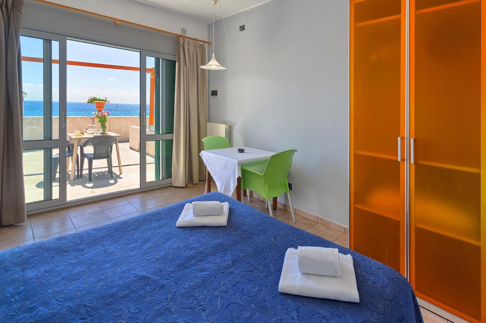 Blue Beach Bussana Nuova Exterior foto